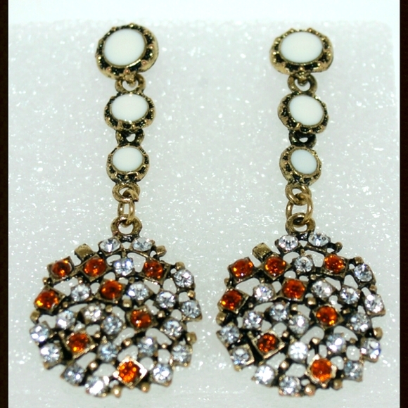 Jewelry - Costume Amber and crystal earrings